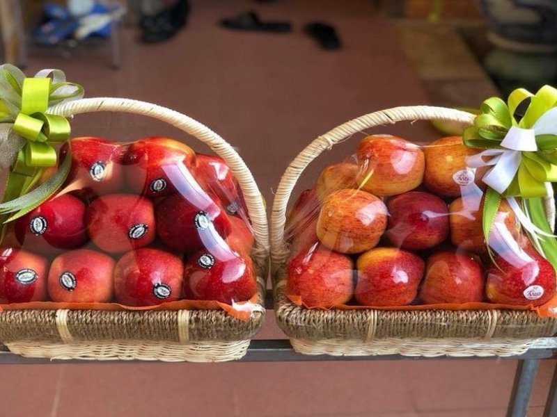 Giỏ quà bánh, trái cây Tết