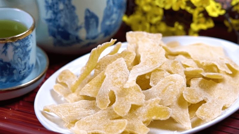 Mứt gừng luôn có mặt trong khay quà ngày xuân
