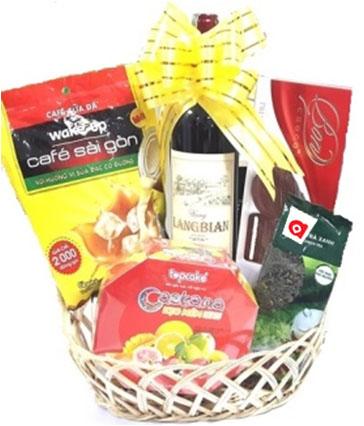 Choosing a simple wholesale gift basket that meaning